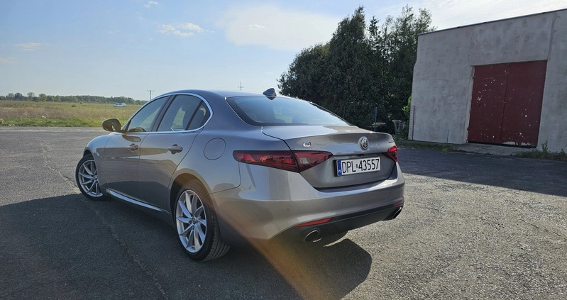 Alfa Romeo Giulia cena 99000 przebieg: 75500, rok produkcji 2018 z Polkowice małe 79